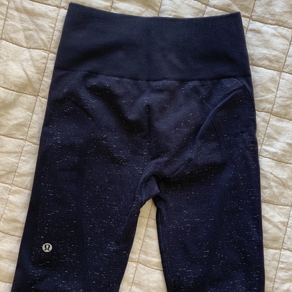 Lululemon Leggings Size 6 - Picture 4 of 5